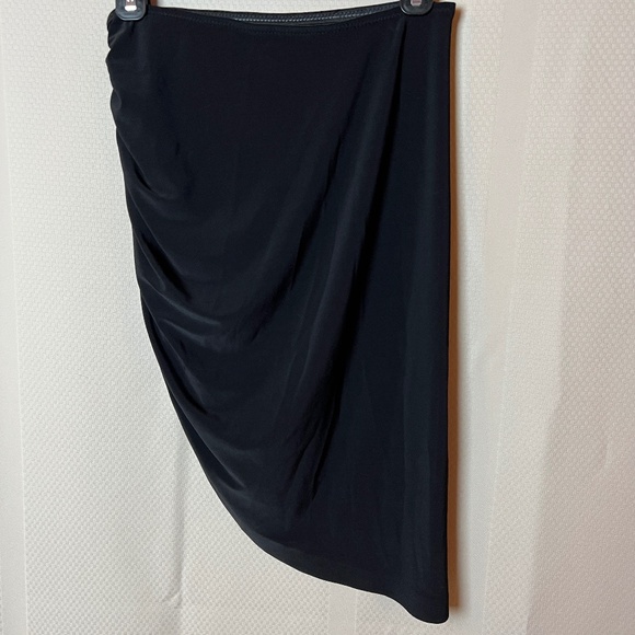 Norma Kamali Women's Side Drape Mini Skirt Black  Sz M - Picture 4 of 10